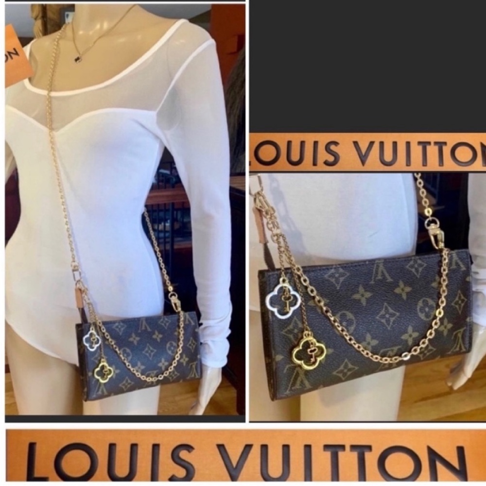 🚫SOLD🚫 LV Pouch Gm💥Sharp Super Attractive Trendy Stylish💥w/accessories7.85” - Picture 5 of 16